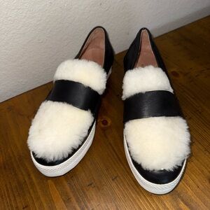 All Black‎ Women’s Loafers with Fur- Size 7